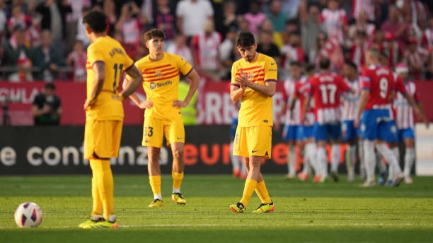 شکست سنگین بارسا در داربی کاتالونیا؛ قهرمانی رئال مادرید در شب ناکامی بلوگرانا