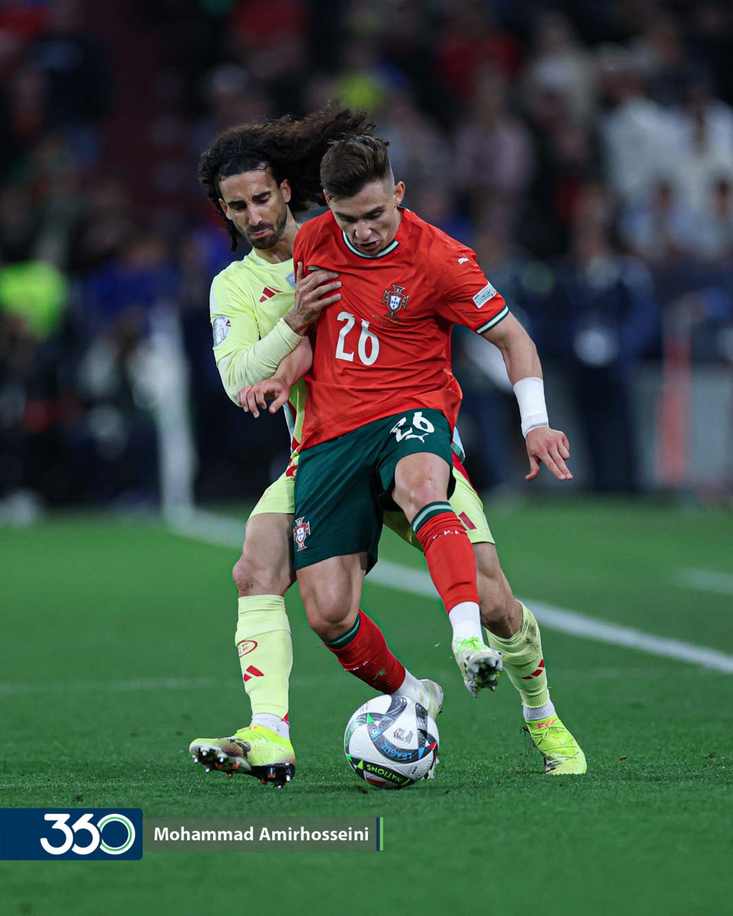 عکس رونالدو با جام لیگ ملت های اروپا