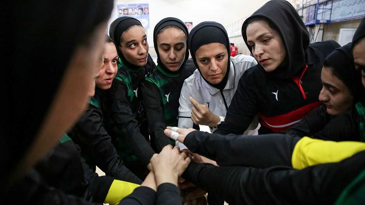 شریف تنور سوپرلیگ فوتسال زنان را داغ کرد؛ کوچ به اهواز با رویای قهرمانی