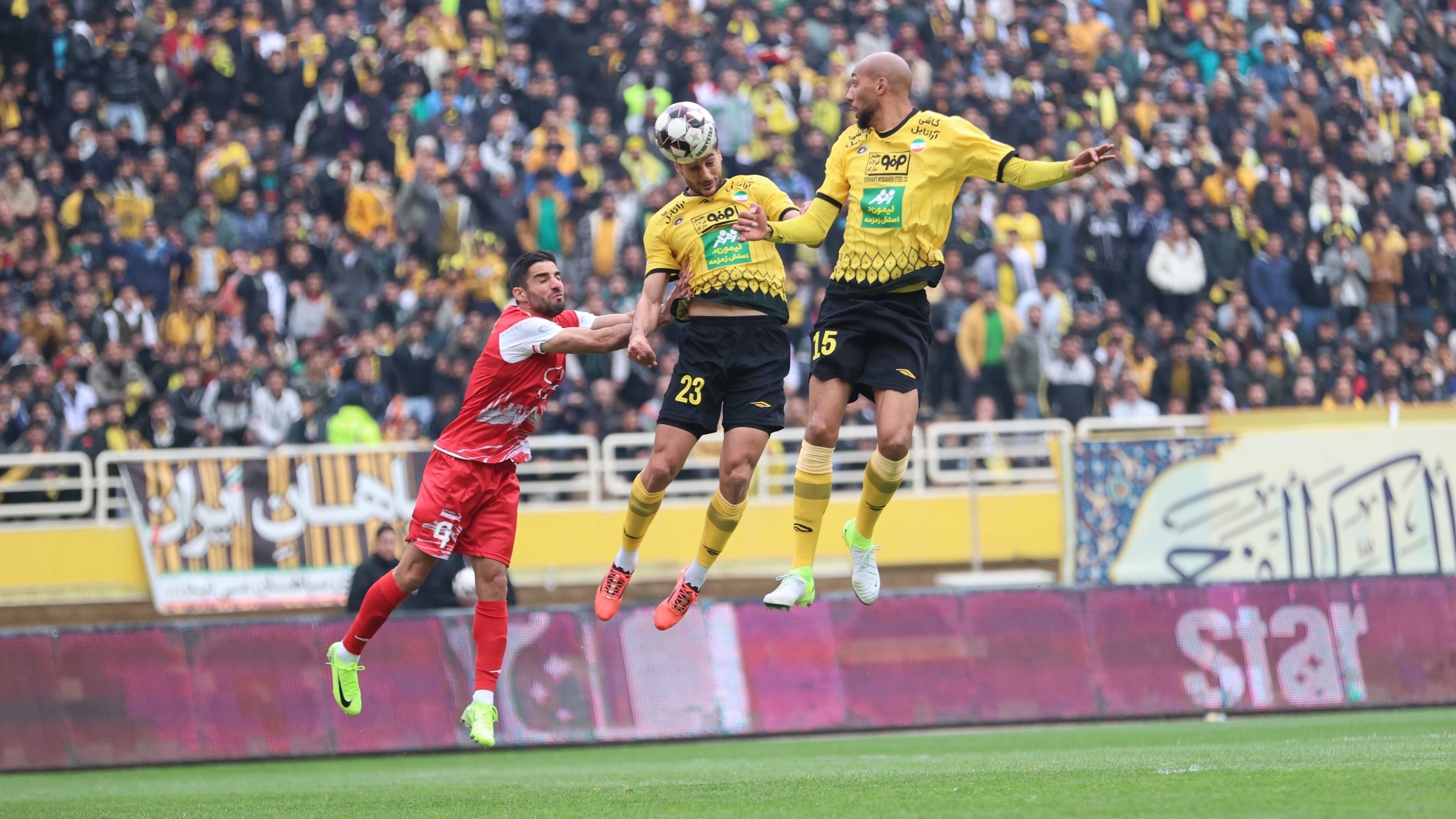 اضافه شدن بُعد جدید به ضعف بزرگ پرسپولیس؛ 2 جام روی هوا پرید