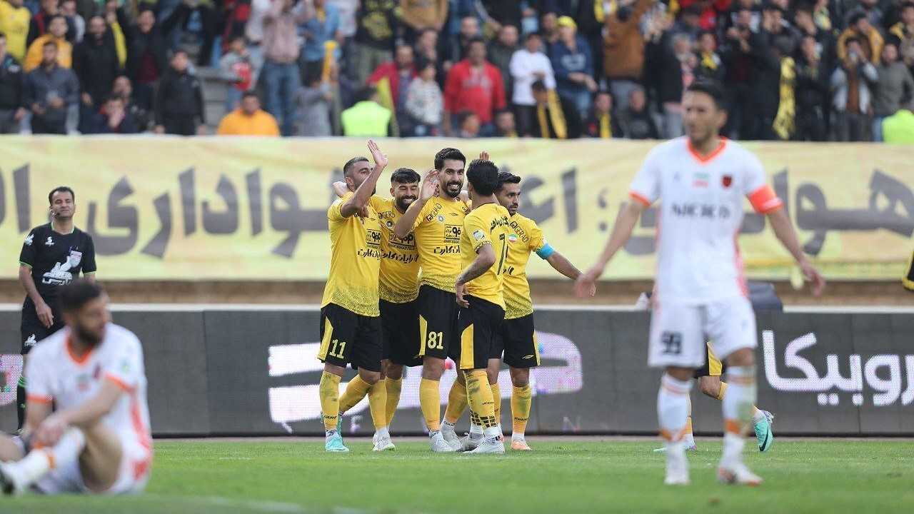 ترسناک و تهاجمی مثل سپاهان؛ خط آتشی با 40 گل!