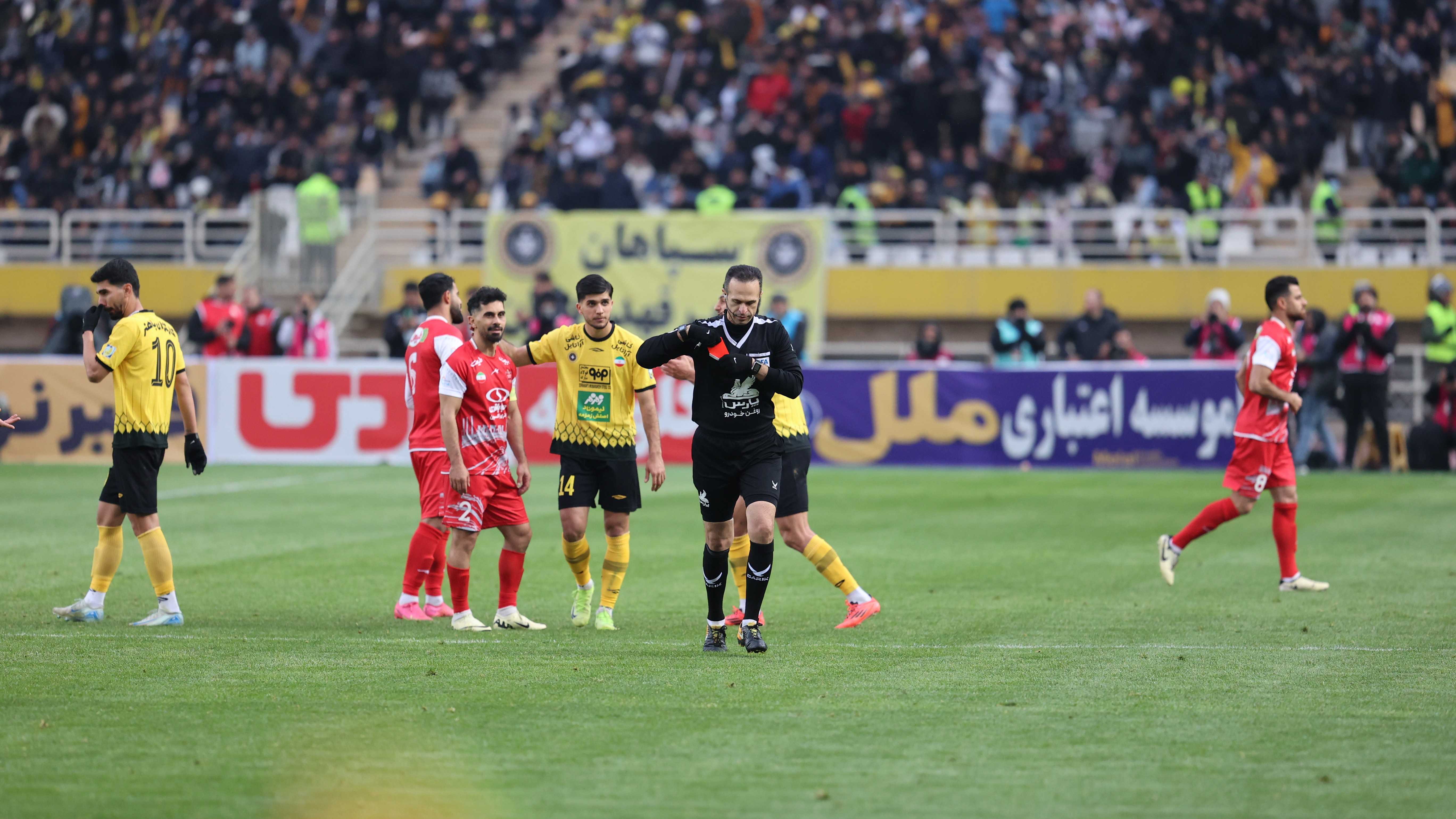 حکم بازی جنجالی سپاهان - پرسپولیس صادر شد؛ مماشات حداکثری؟