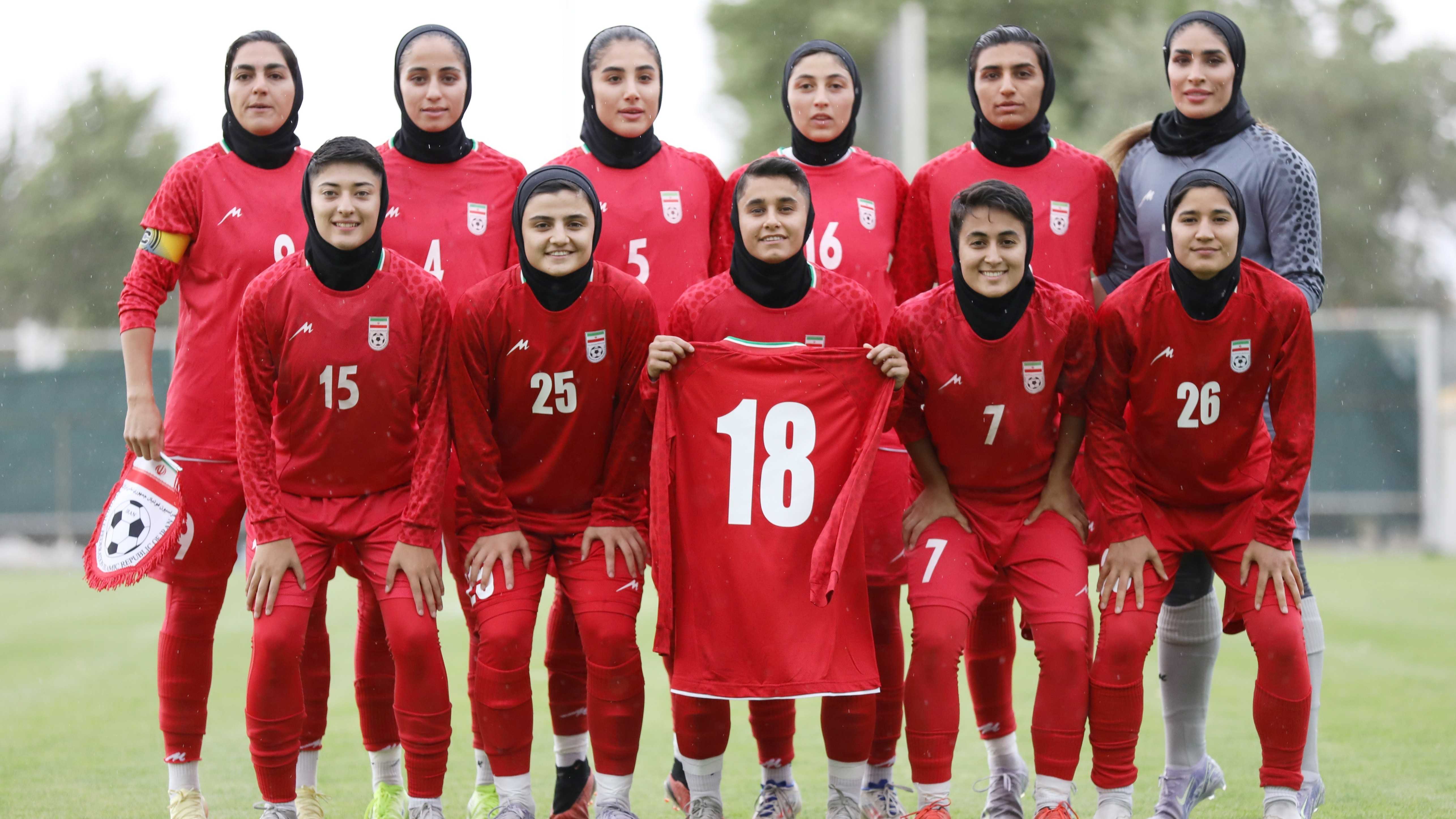 زنان فوتبال ایران و بزرگ‌ترین چالش سال؛ جشن صعود در خانه دشمن؟