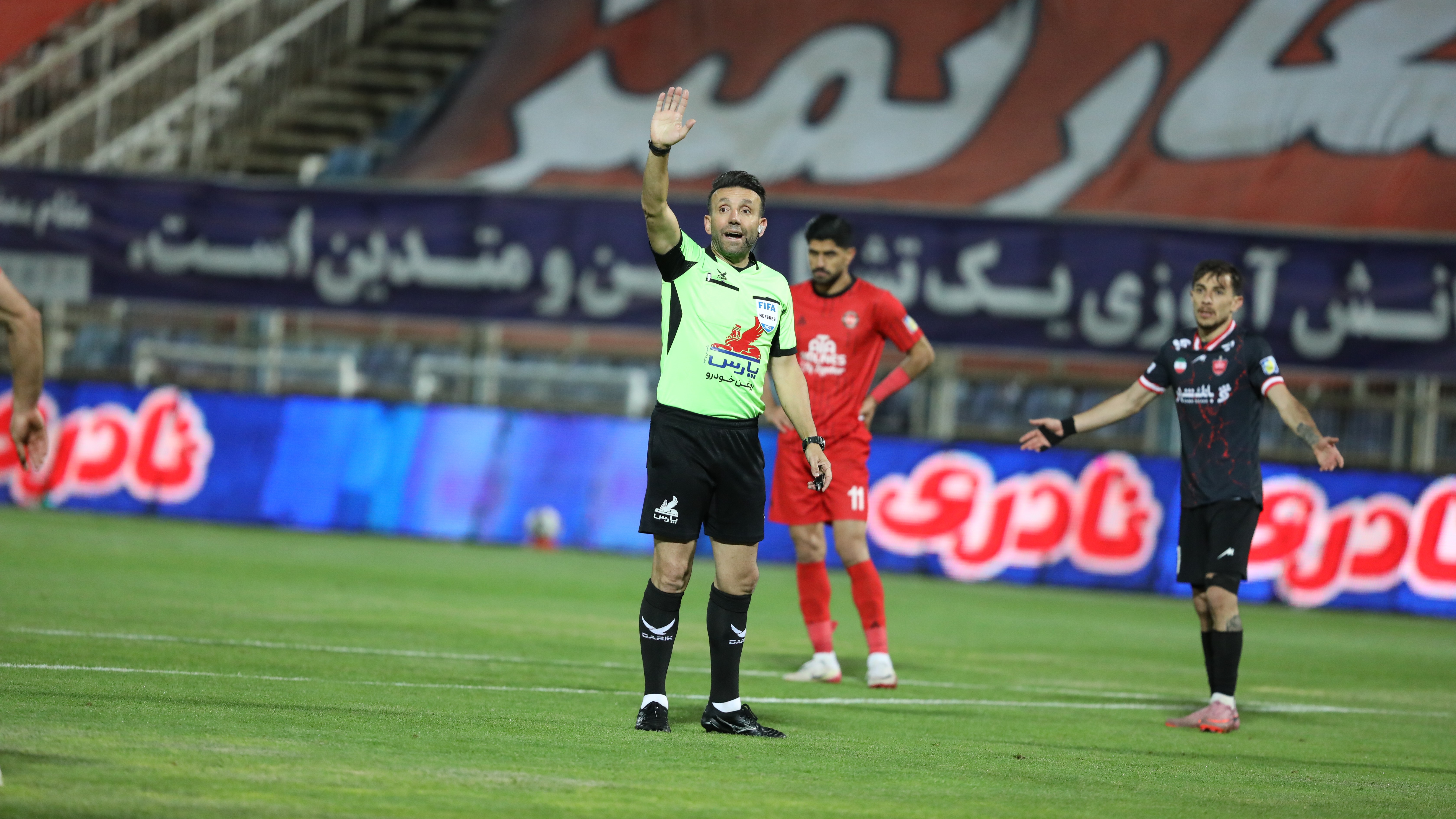 فعال‌ترین داوران لیگ 25؛ کاظمی و یک رکورد دست‌نیافتنی!