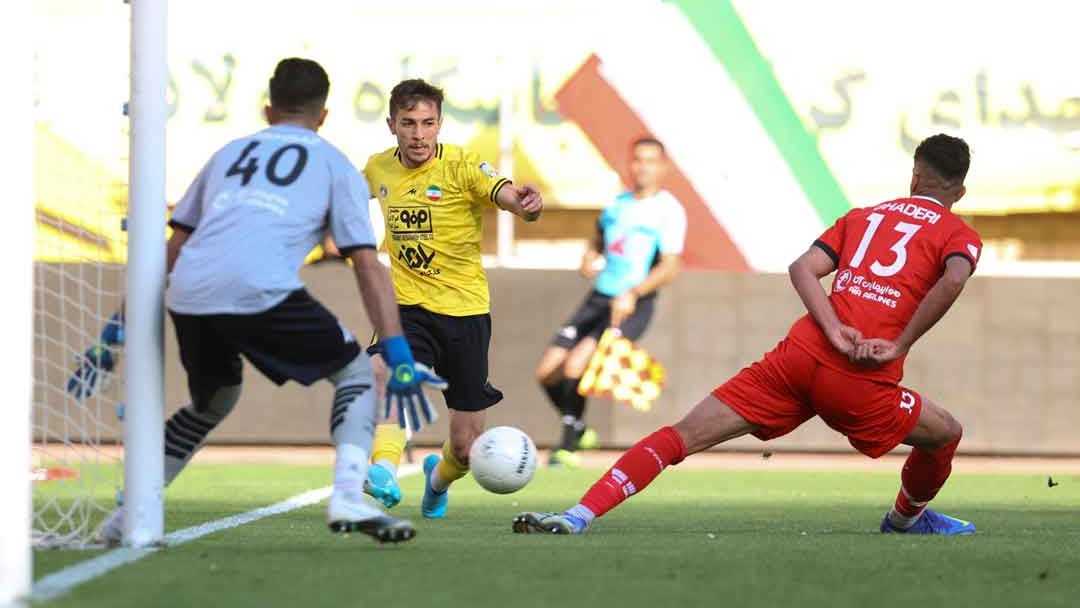 درخشش ناگهانی پرسپولیسی سابق در نقش جهان؛ توفیق اجباری