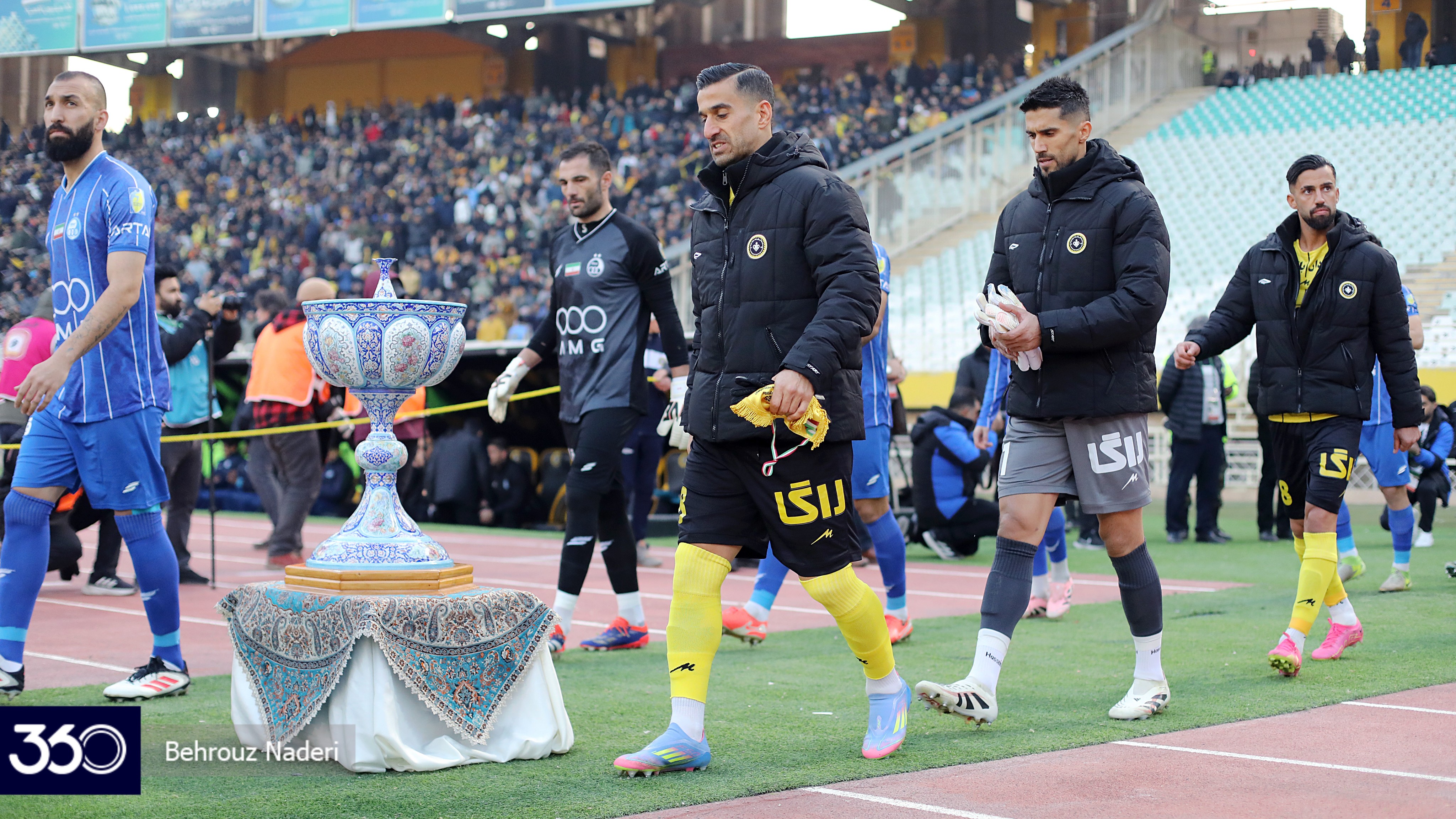 باخت پُرهزینه سپاهان در نقش جهان؛ رکورد از دست رفت، 2 ستاره محروم شدند!