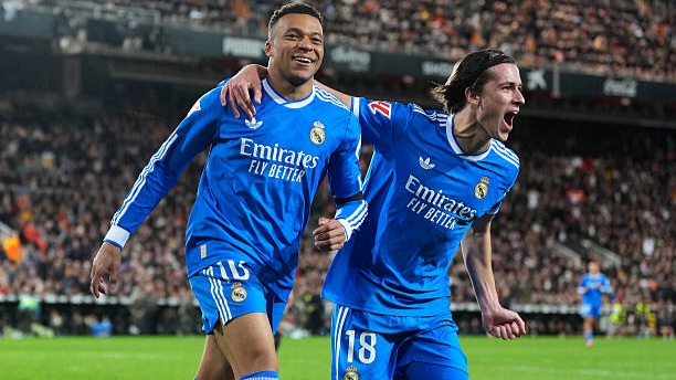 هفتمین برد متوالی رئال مادرید؛ کامیابی در خانه خفاش‌ها