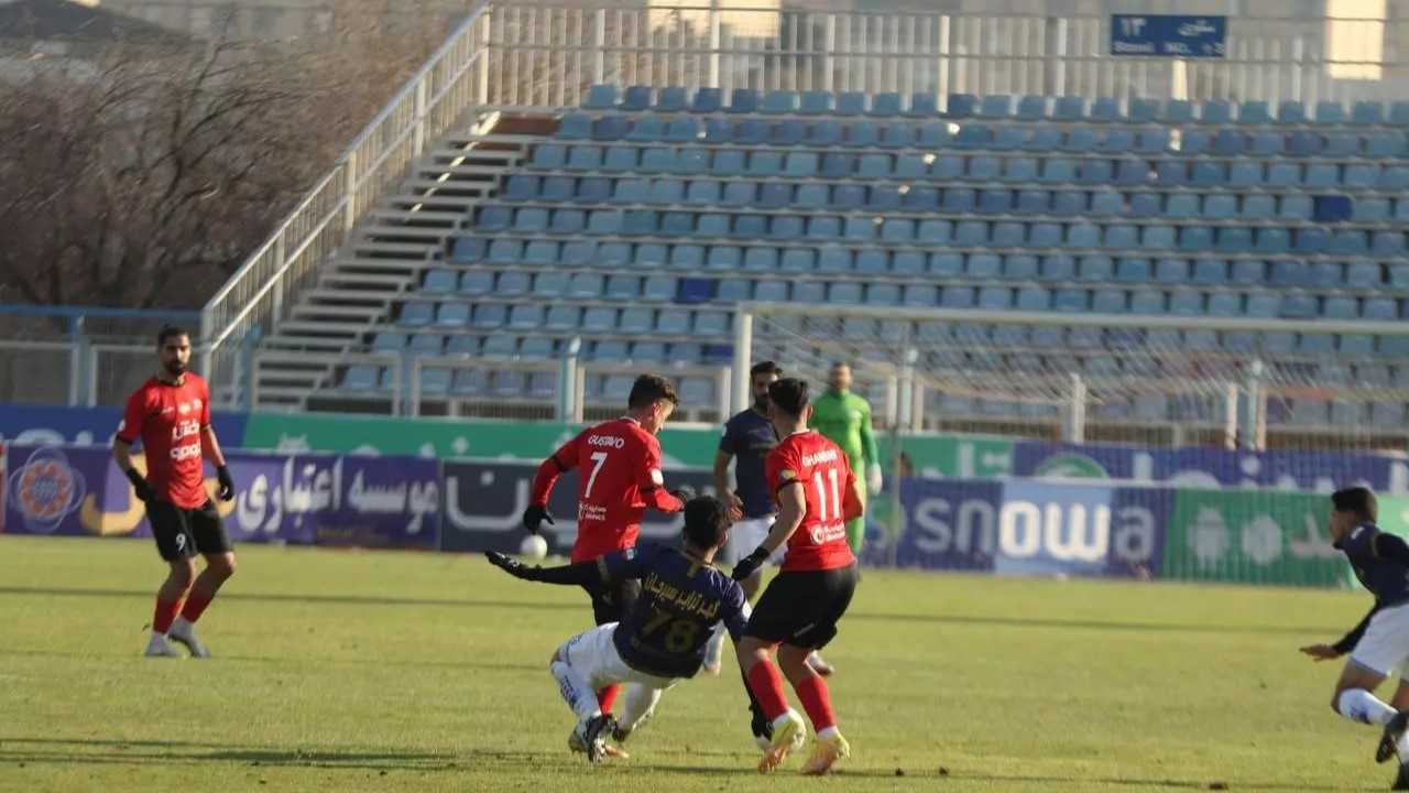 و سرانجام بازگشت لیگ برتر فوتبال ایران؛ دوئل جذاب مردان اروپایی در سیرجان