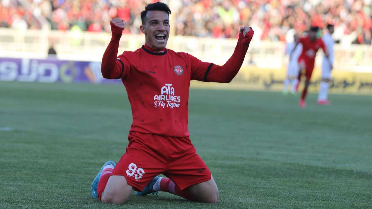 استقلال نقطه عطف برای سبقت از مهاجم پرسپولیس؛ بمب زنوزی یک سال بعد عمل کرد