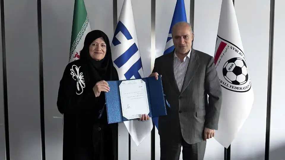 تاج علیه نایب‌رئیس خودش موضع گرفت؛ «چرا به قانون احترام نمی‌گذاری آقای رئیس؟»