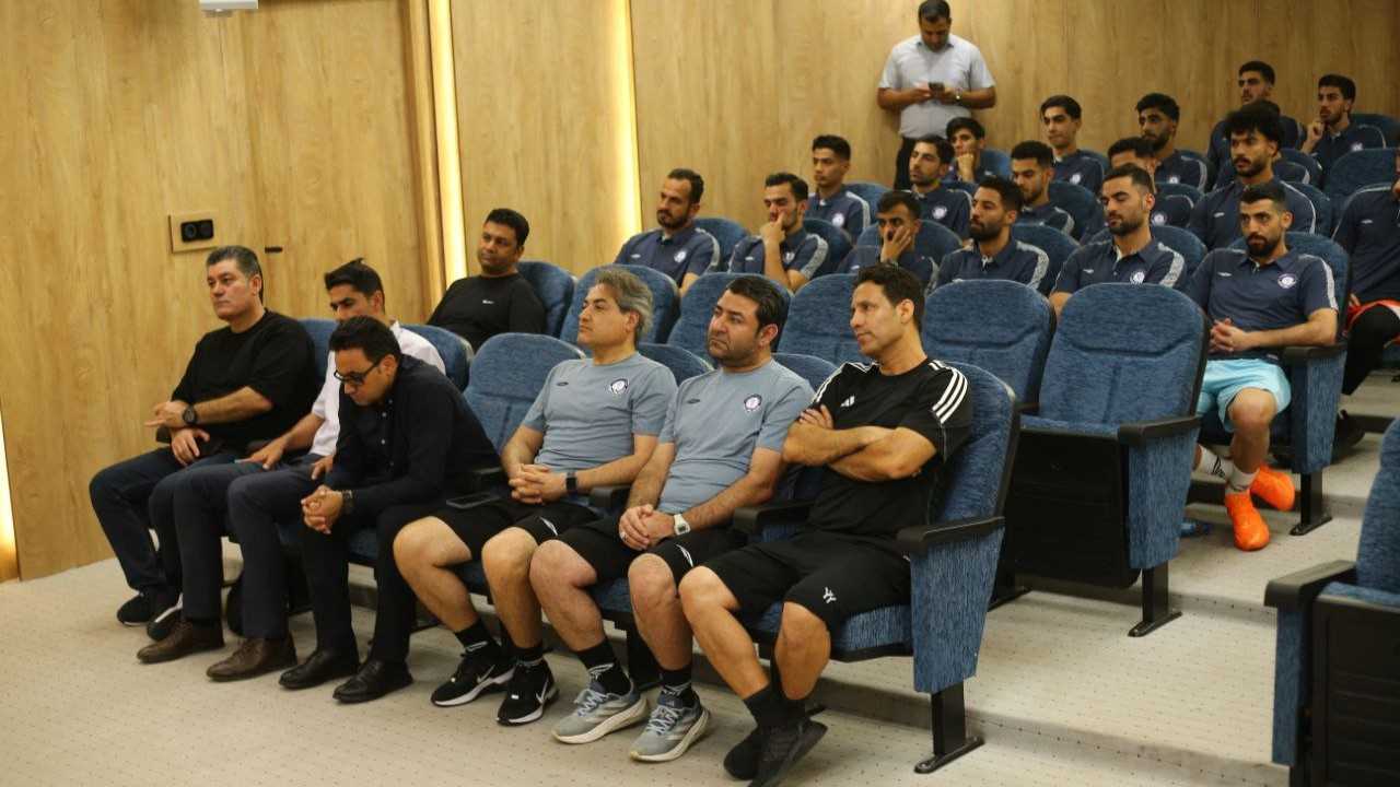 مرور پست به پست فهرست سرمه‌ای‌پوشانِ سیرجانی؛ مقابله جانانه علیه مدعیان