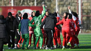 گزارش بازی زنان پرسپولیس و فولاد؛ «سلام لیگ برتر، ما اومدیم!»